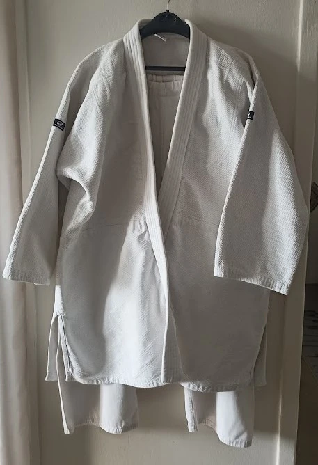 Kit complet Judogi Go Sport (Taille 180) - Bon état général